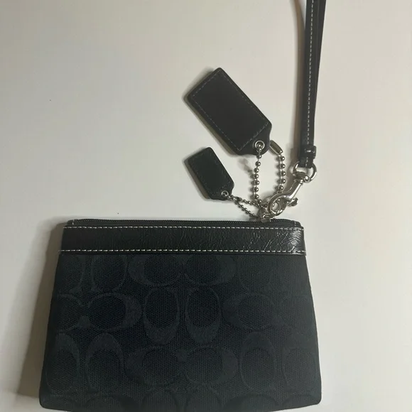 Coach Black Wristlet Bag NWOT - Picture 4 of 11